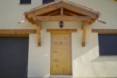 Puerta exterior de madera