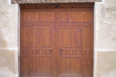 Puerta exterior de madera