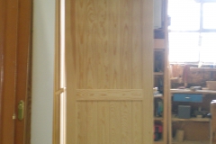 Puerta serie tablas estrechas